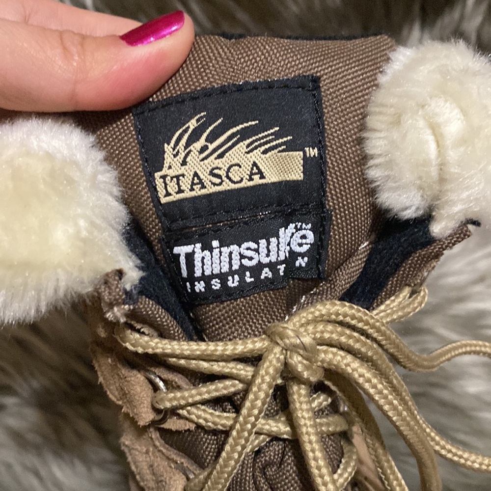 Winter Boots - Picture 4 of 6
